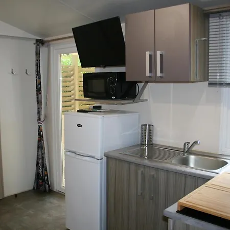 Mobil-home 6 Pers 3 Chambres Dans Un Site Classe Reserve Naturelle Kemping *